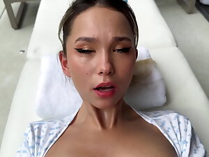 Mega ultra beauty gets fucked in the slit