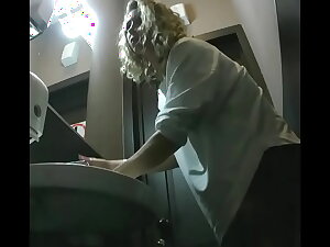 MOV 96. Girls piss in the toilet be incumbent on the cafe