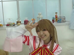 【最強属性】可愛い女の子のコスプレ三変化、ブラをめくって乳首を覗かれ恥じらう表情さえエロく感じる