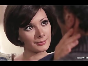 Edwige Fenech Gently In front She Dies